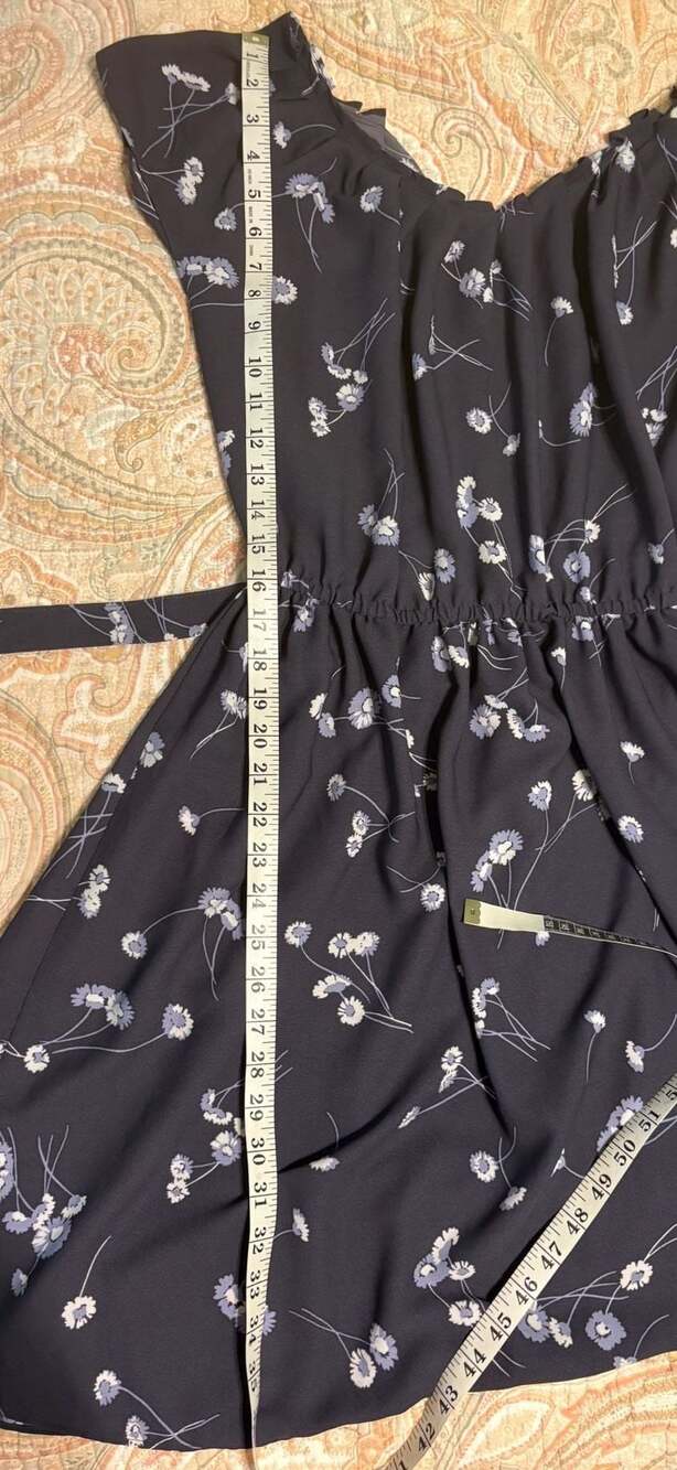 EUC LC Lauren Conrad Gray Floral Pleated Tie-Waist Midi Dress Size Large - Picture 13 of 13